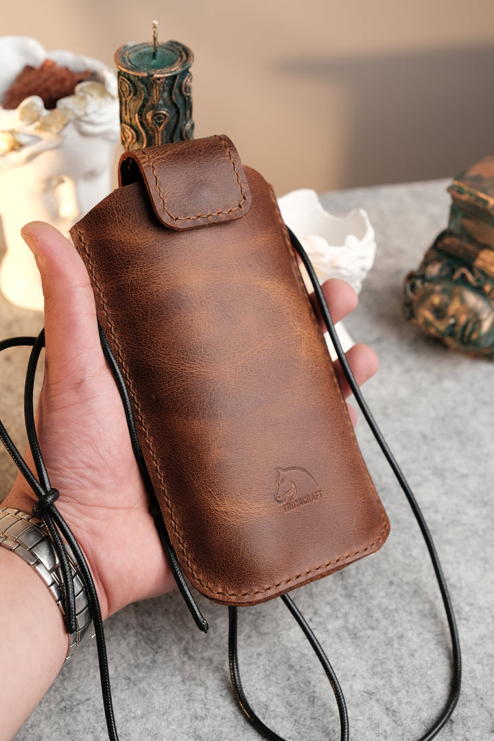 El Yapımı Deri Telefon Çantası - Perge