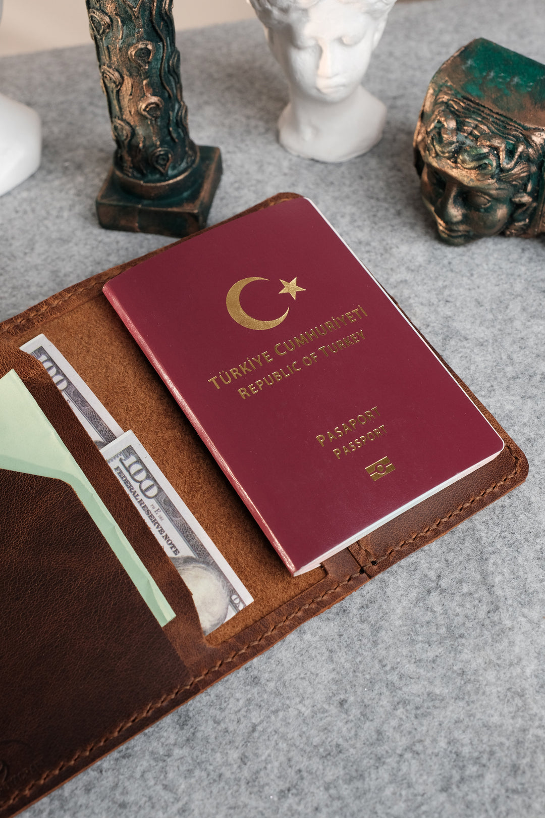 El Yapımı Deri Pasaport Kılıfı - Atlas